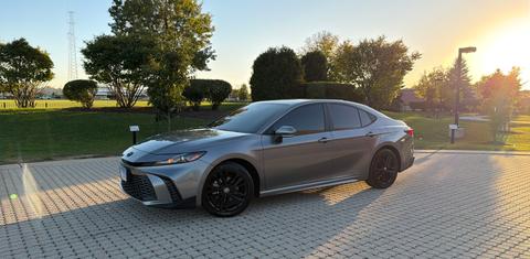 Toyota Camry Hybrid 2025