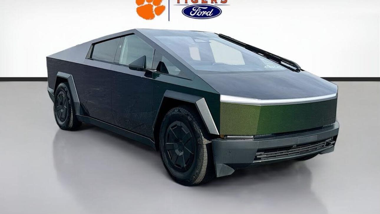 Tesla Cybertruck 2024 in Louisville, KY