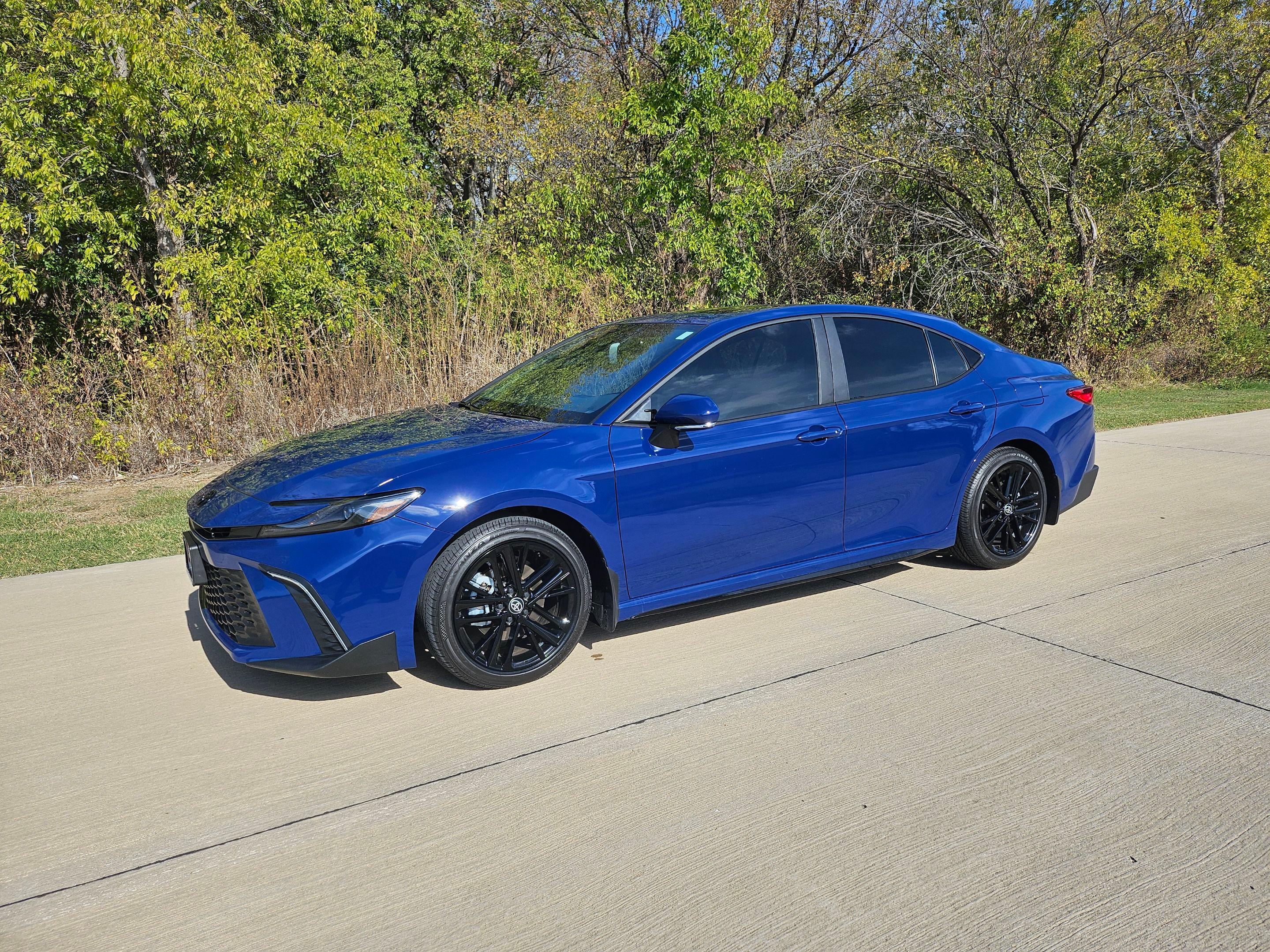 Toyota Camry Hybrid 2025 in Lewisville, TX