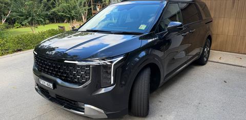 Kia CARNIVAL 2025