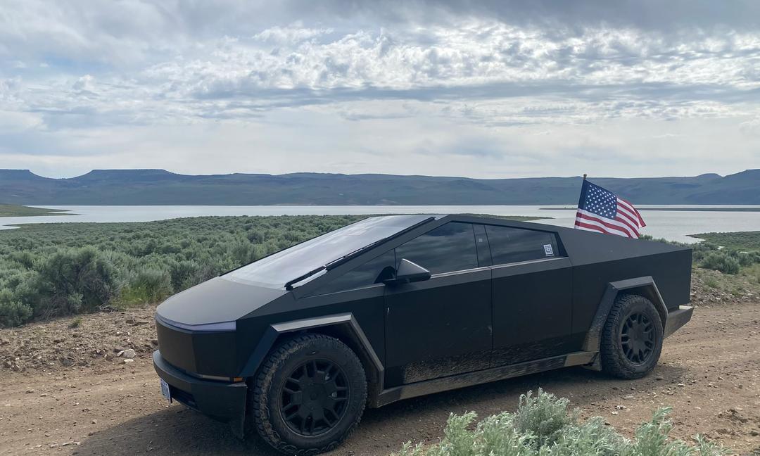 2024 Tesla Cybertruck in Clackamas