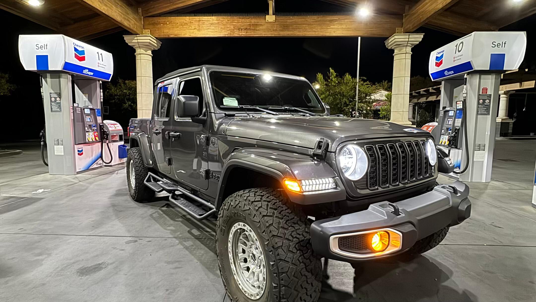 Jeep Gladiator 2024 in Clovis, CA