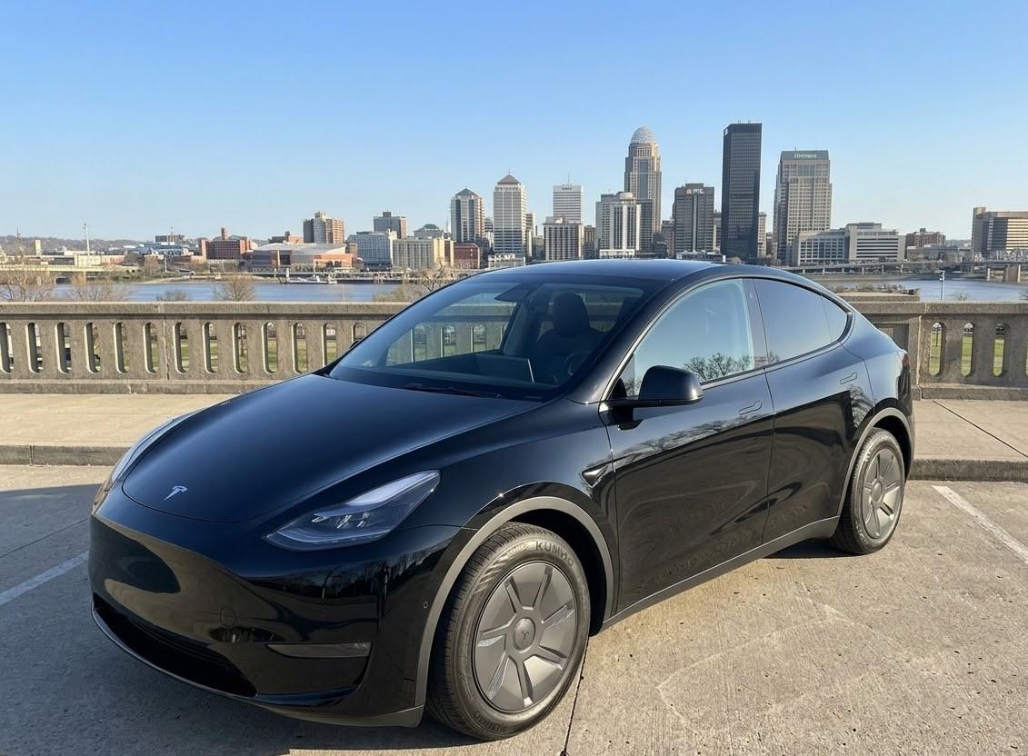 Tesla Model Y 2026 in Louisville, KY