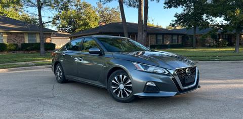 Nissan Altima 2021