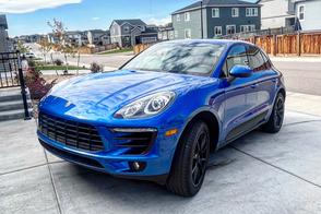 Porsche Macan car