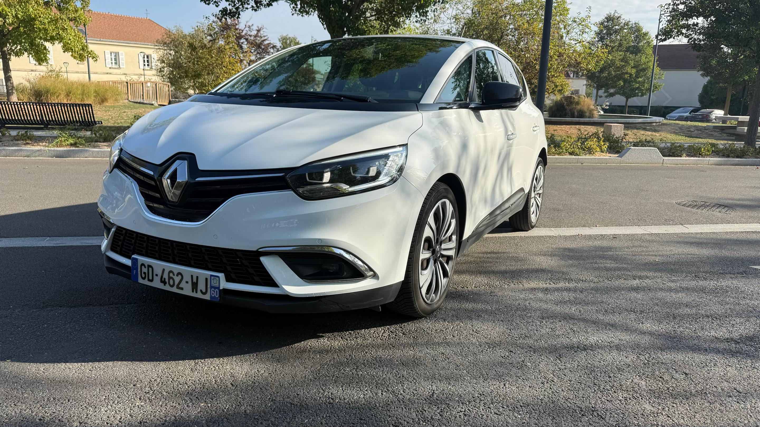 Renault MEGANE IV 2021 à Tremblay-en-France
