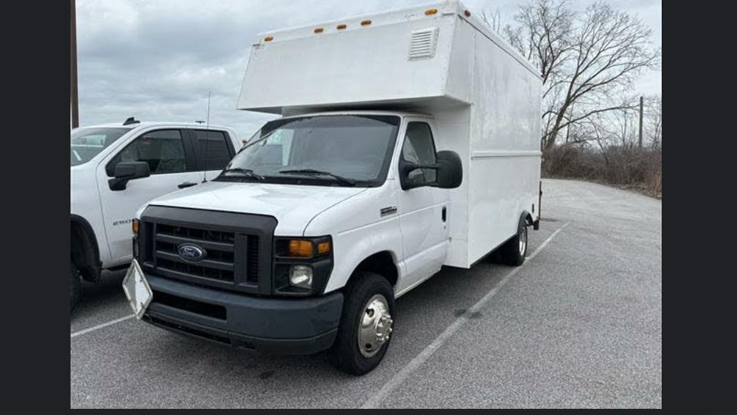 Ford Econoline 2016 in Erie, PA