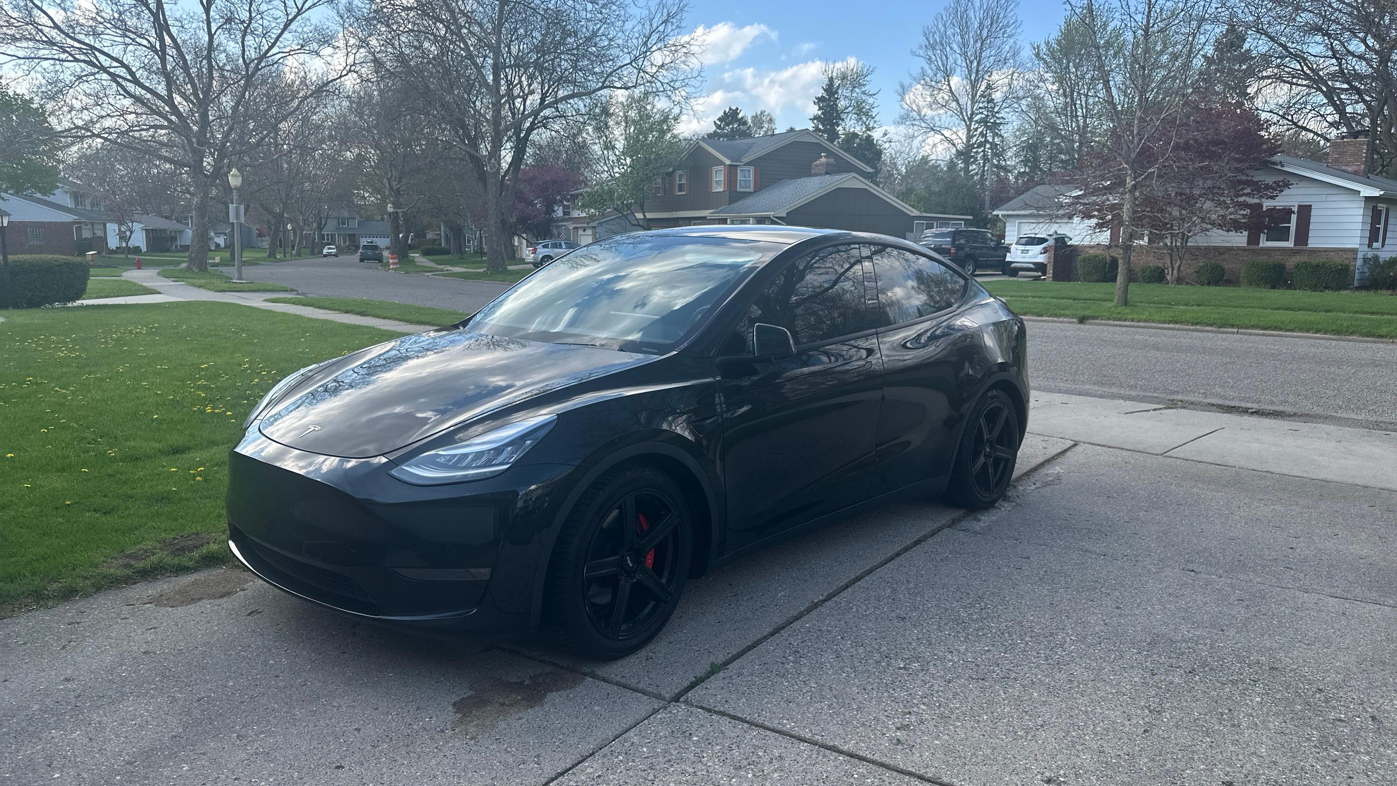 Tesla Model Y 2020 in Romulus, MI