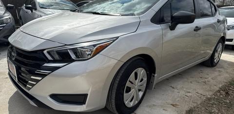 Nissan Versa 2024