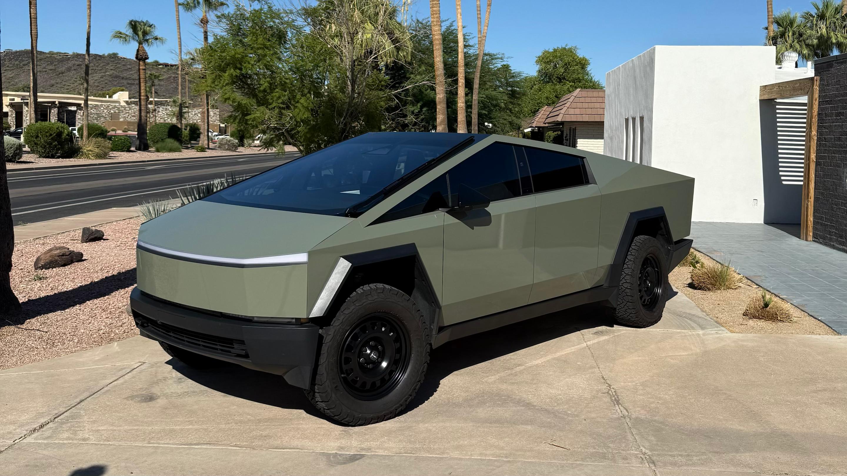 Tesla Cybertruck 2024 in Phoenix, AZ