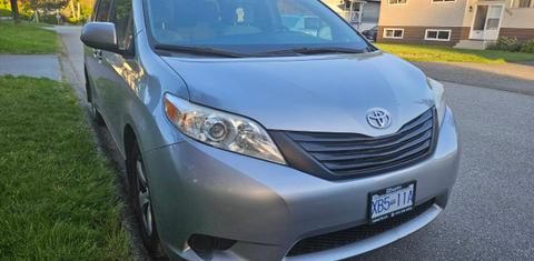 Toyota Sienna 2016