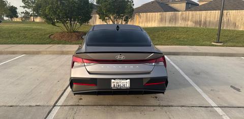 Hyundai Elantra 2025
