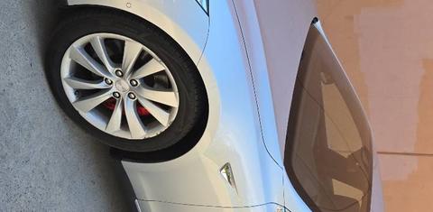 Tesla Model S 2016