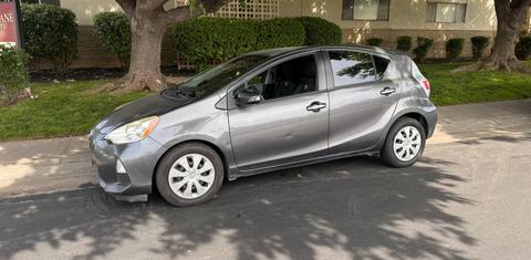 Toyota Prius c 2014