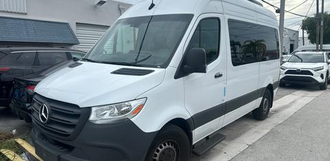 Mercedes-Benz Sprinter 2024