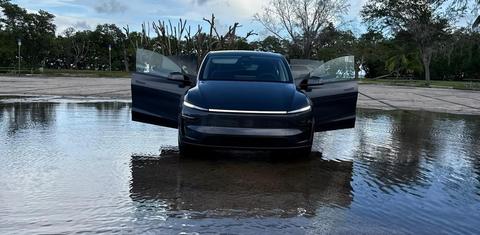 Tesla Model Y 2026