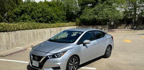 Nissan Versa 2021