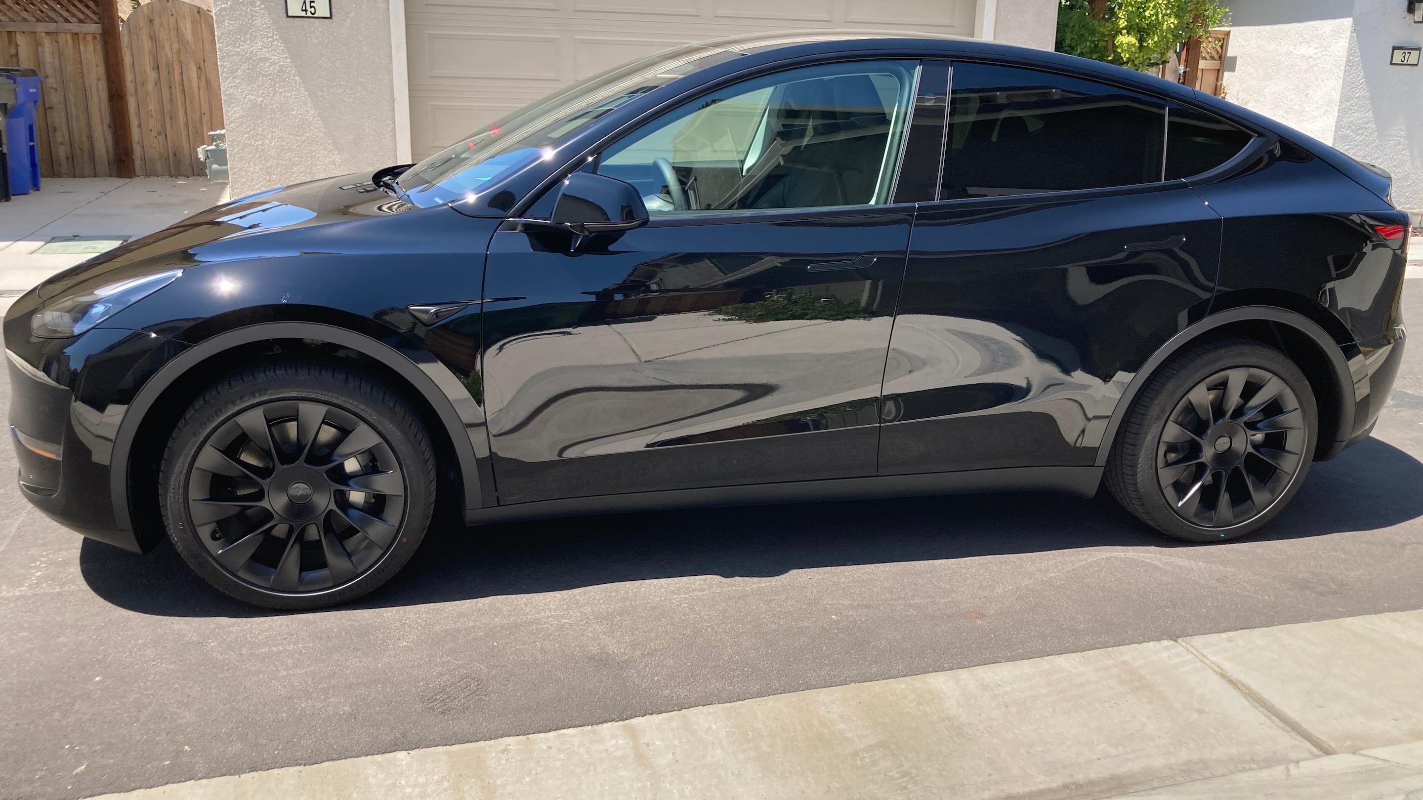 Tesla Model Y 2024 in Mountain House, CA