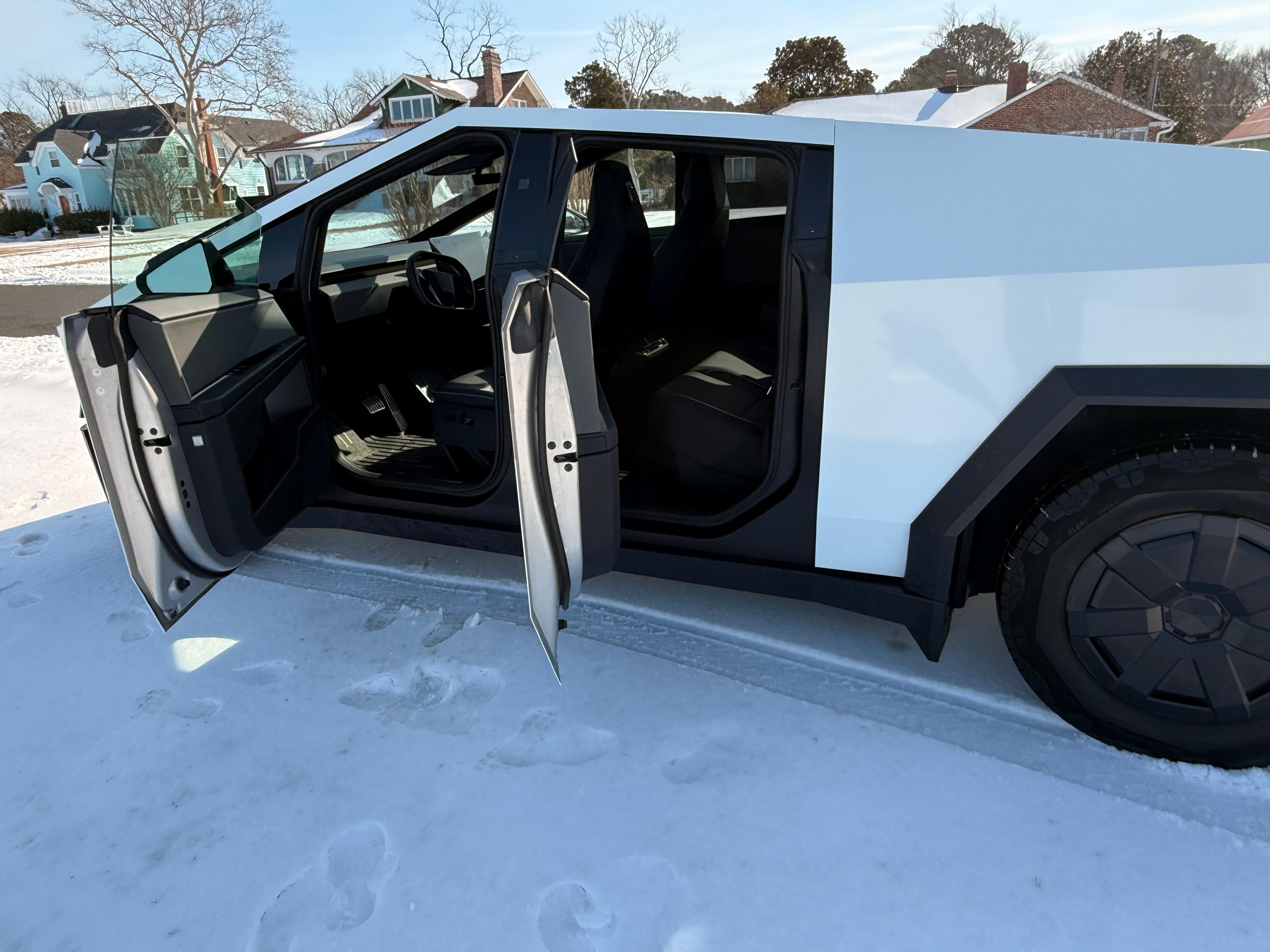 Tesla Cybertruck 2025 in Salisbury, MD