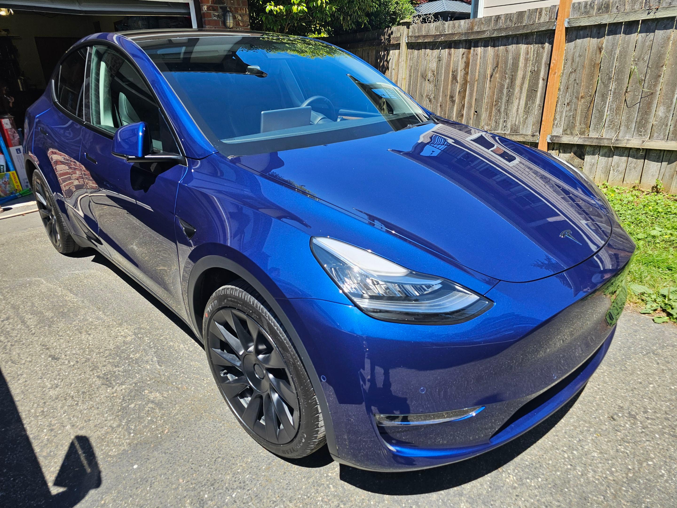 Tesla Model Y 2023 in Lynnwood, WA