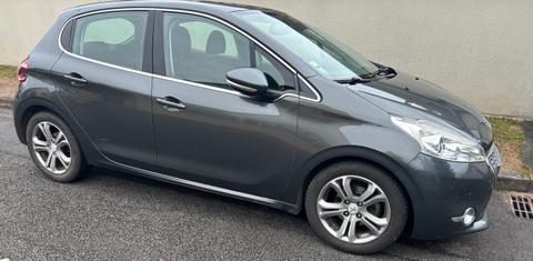 Peugeot 208 2012