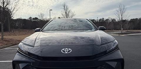 Toyota Camry Hybrid 2025