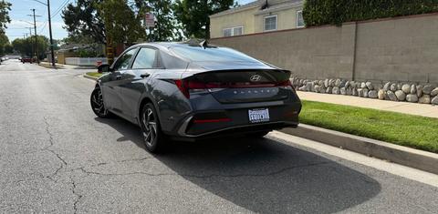 Hyundai Elantra 2025