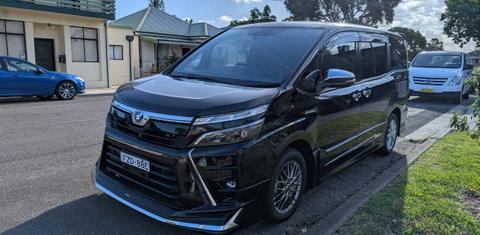 Toyota VOXY 2019