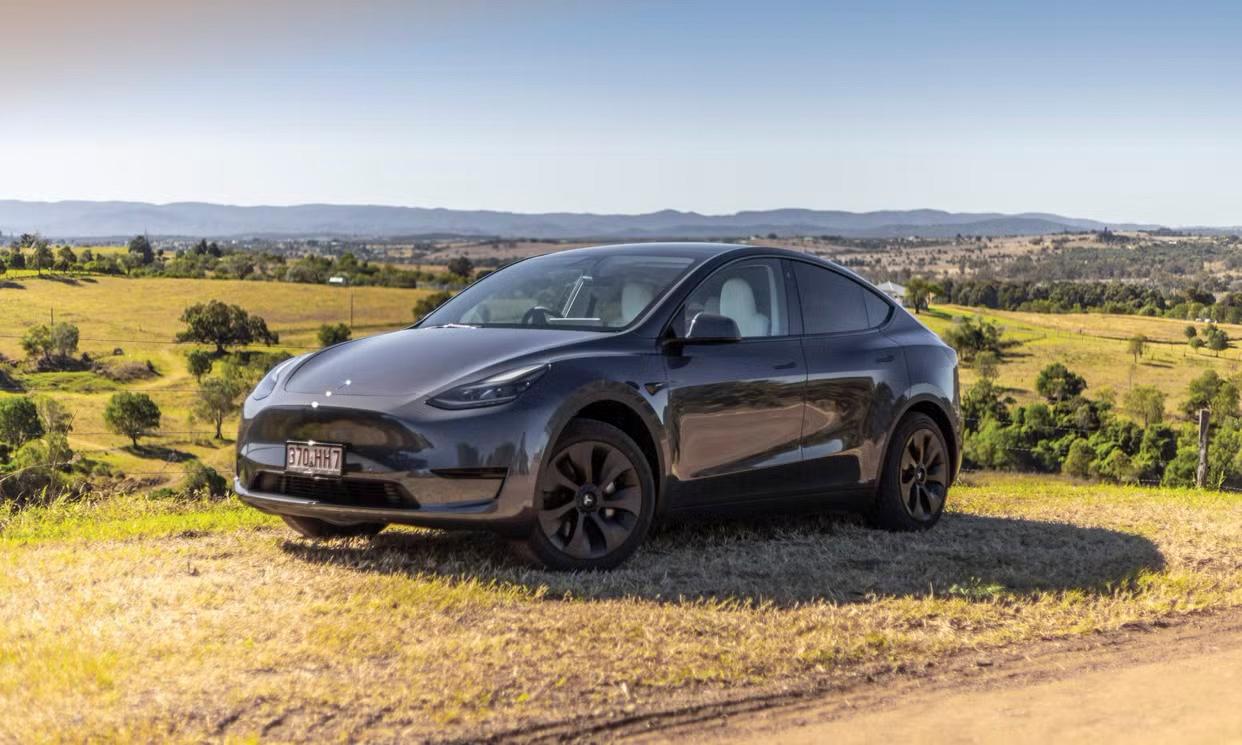 Tesla MODEL Y 2023 in Mount Crosby