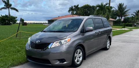 Toyota Sienna 2015