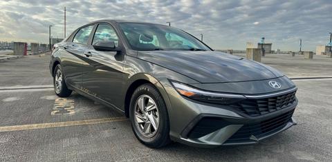 Hyundai Elantra 2024