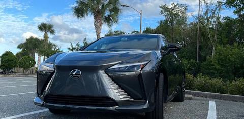 Lexus RZ 2023