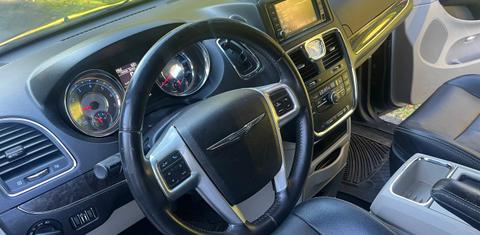 Chrysler Town & Country 2013