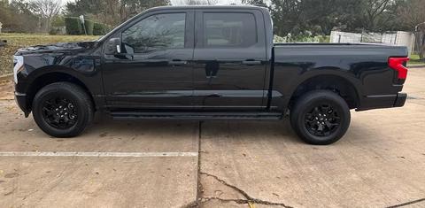 Ford F-150 Lightning 2025