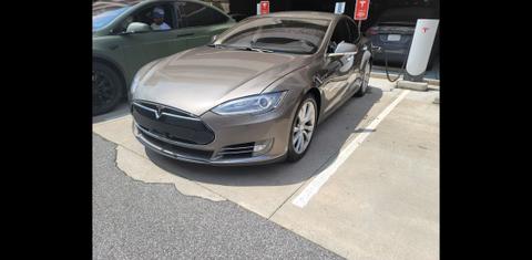 Tesla Model S 2015