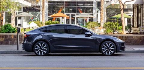 Tesla Model 3 2024