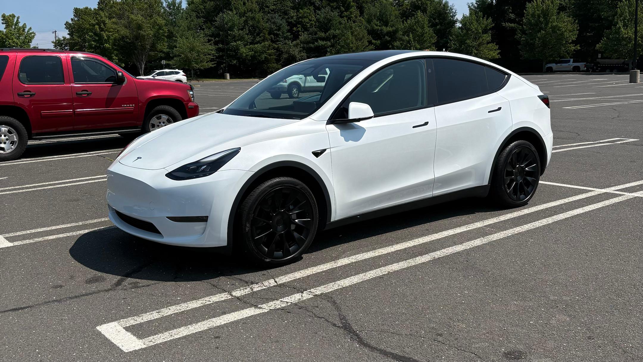 Tesla Model Y 2024 in Southington, CT