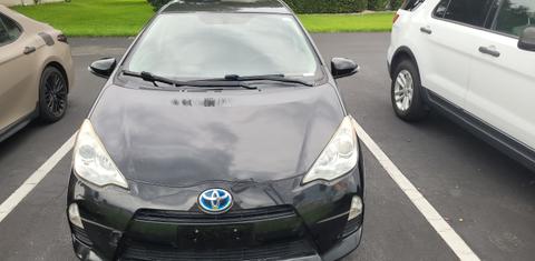 Toyota Prius c 2014