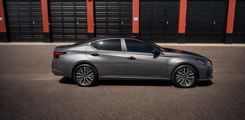 Nissan Altima 2025