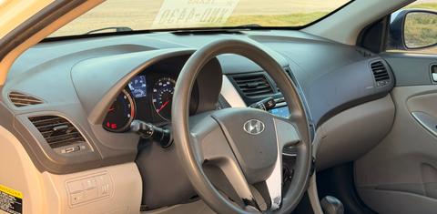 Hyundai Accent 2015