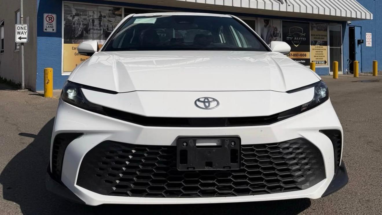 Toyota Camry Hybrid 2025 à 