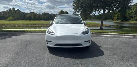 Tesla Model Y 2023
