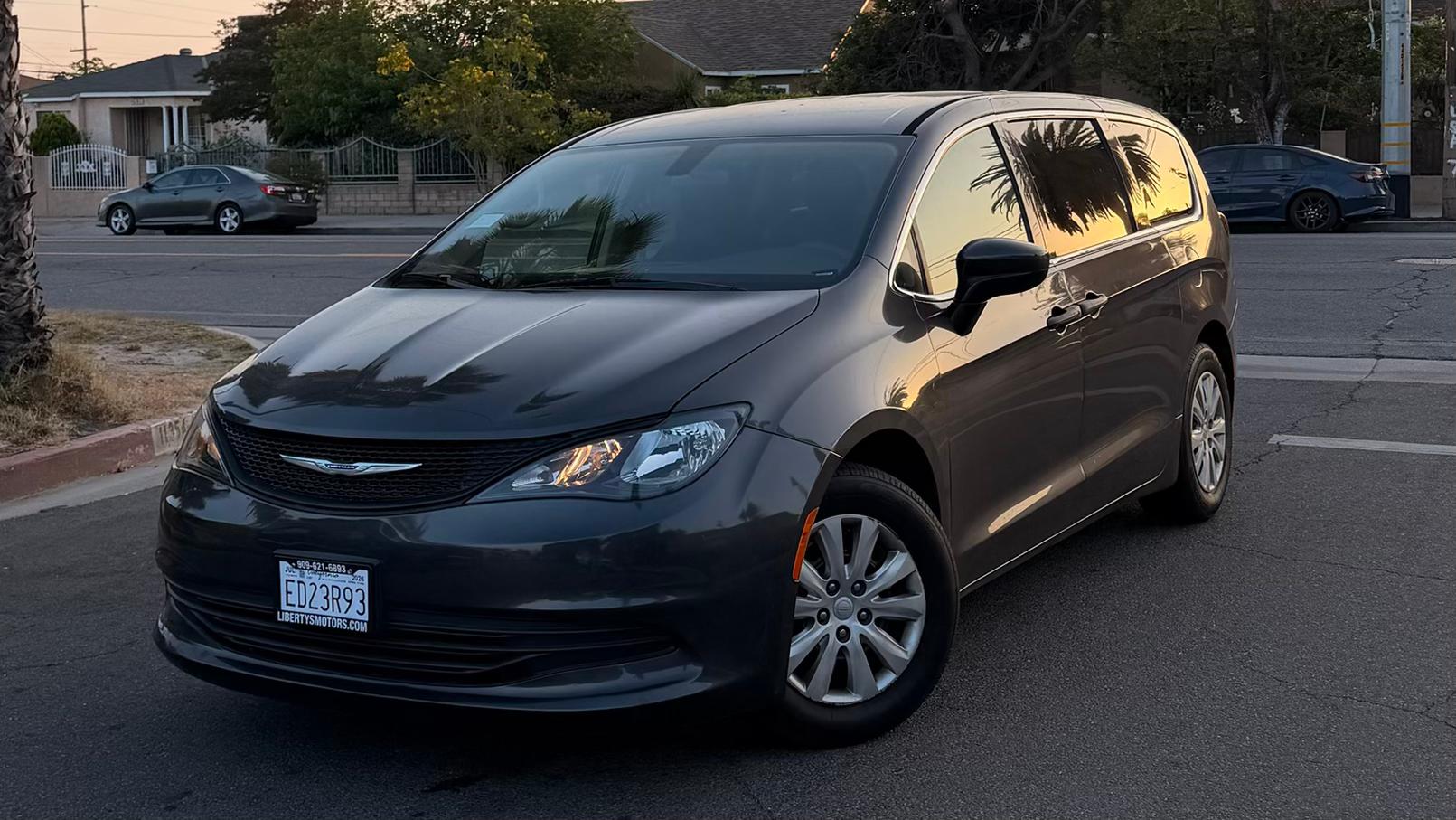 Chrysler Pacifica 2019 in Los Angeles, CA