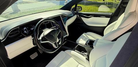 Tesla Model X 2018