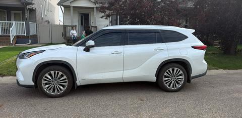 Toyota Highlander Hybrid 2023