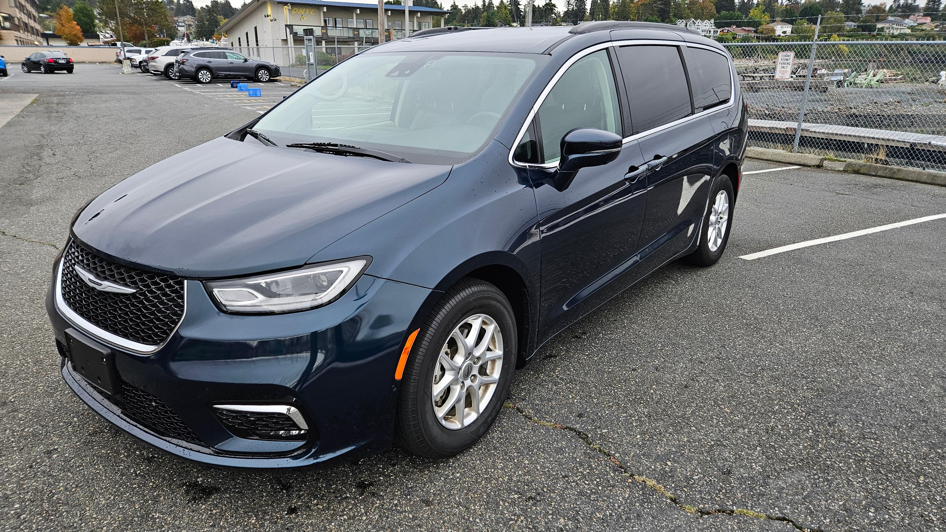 Chrysler Pacifica 2022 in Seattle, WA