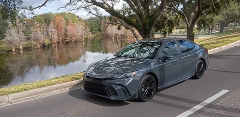 Toyota Camry Hybrid 2026