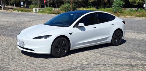 Tesla Model 3 2024