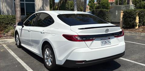 Toyota Camry Hybrid 2025