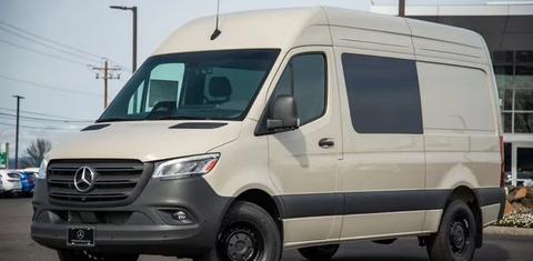 Mercedes-Benz Sprinter Crew 2024